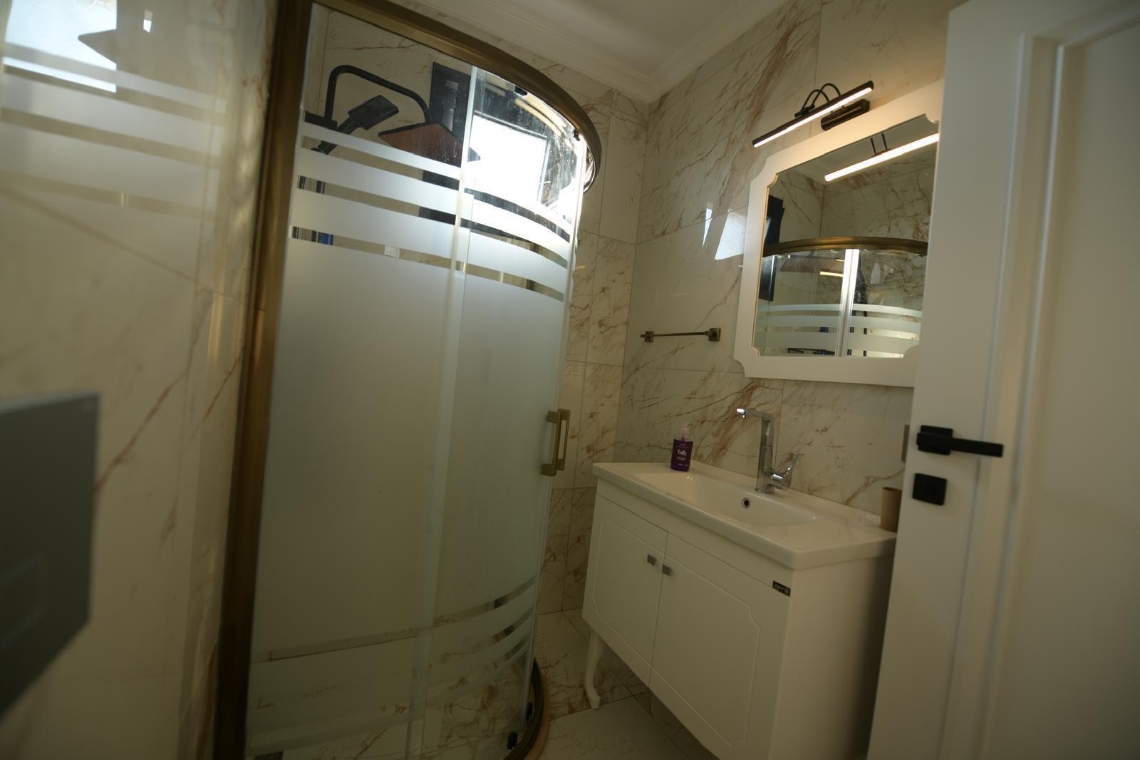 ARAKLI HÜRRİYET MAHALLESİNDE HAVUZLU LÜKS SATILIK VİLLALAR